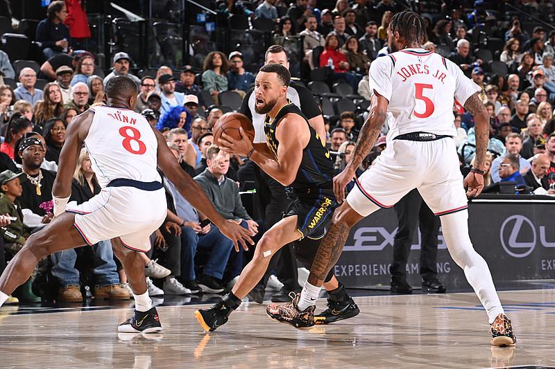 库里24分 勇士110-115不敌快船